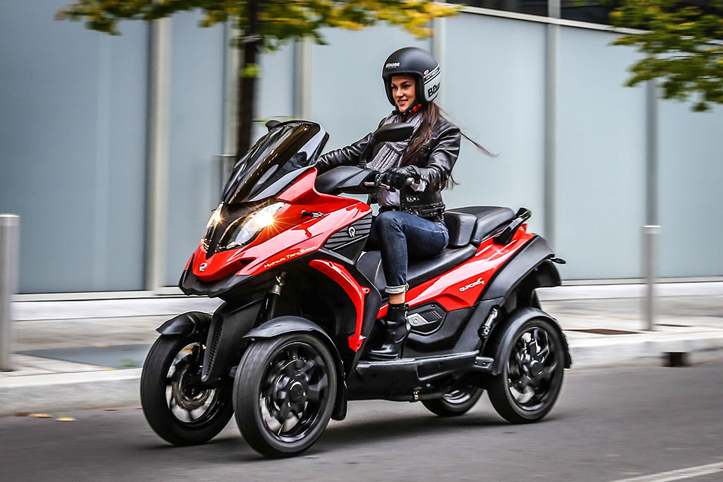 Скутер Quadro 4d